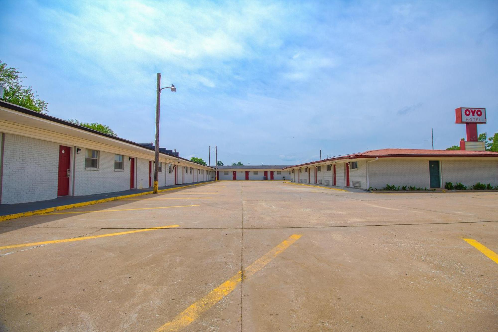Oyo Hotel Mcalester Ok S Main St Zewnętrze zdjęcie